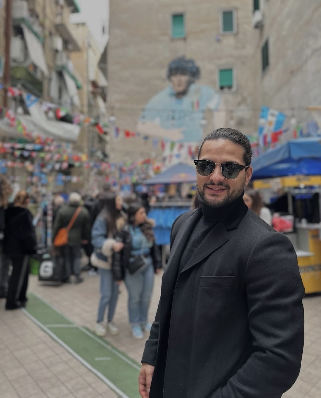 Alejandro designing a personalised couples travel itinerary